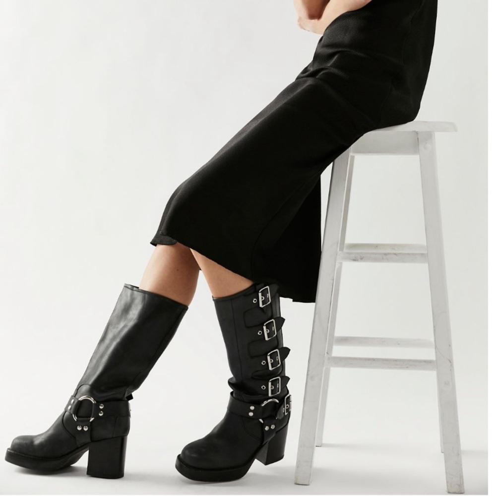Jeffrey Campbell buckle up boot black size 6